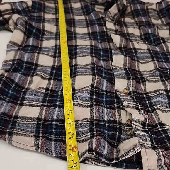 Pendleton Shirt Mens Plaid Size L but runs small Fits M Cut Off Sleeve - Picture 12 of 16